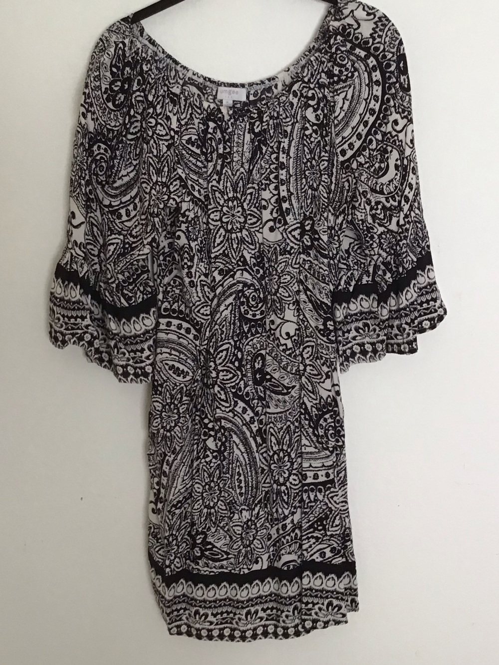 Umgee boho black & white paisley on or off shoulder dress with bell sleeves